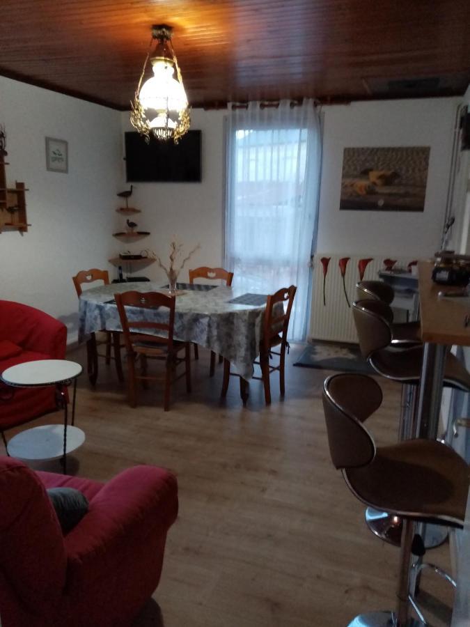 Gite Du Village Estréboeuf Eksteriør billede